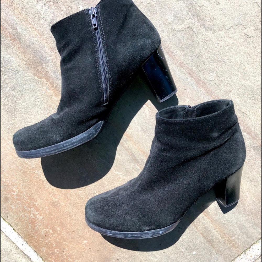 La Canadienne Black Heeled Ankle Boots Size 7.5